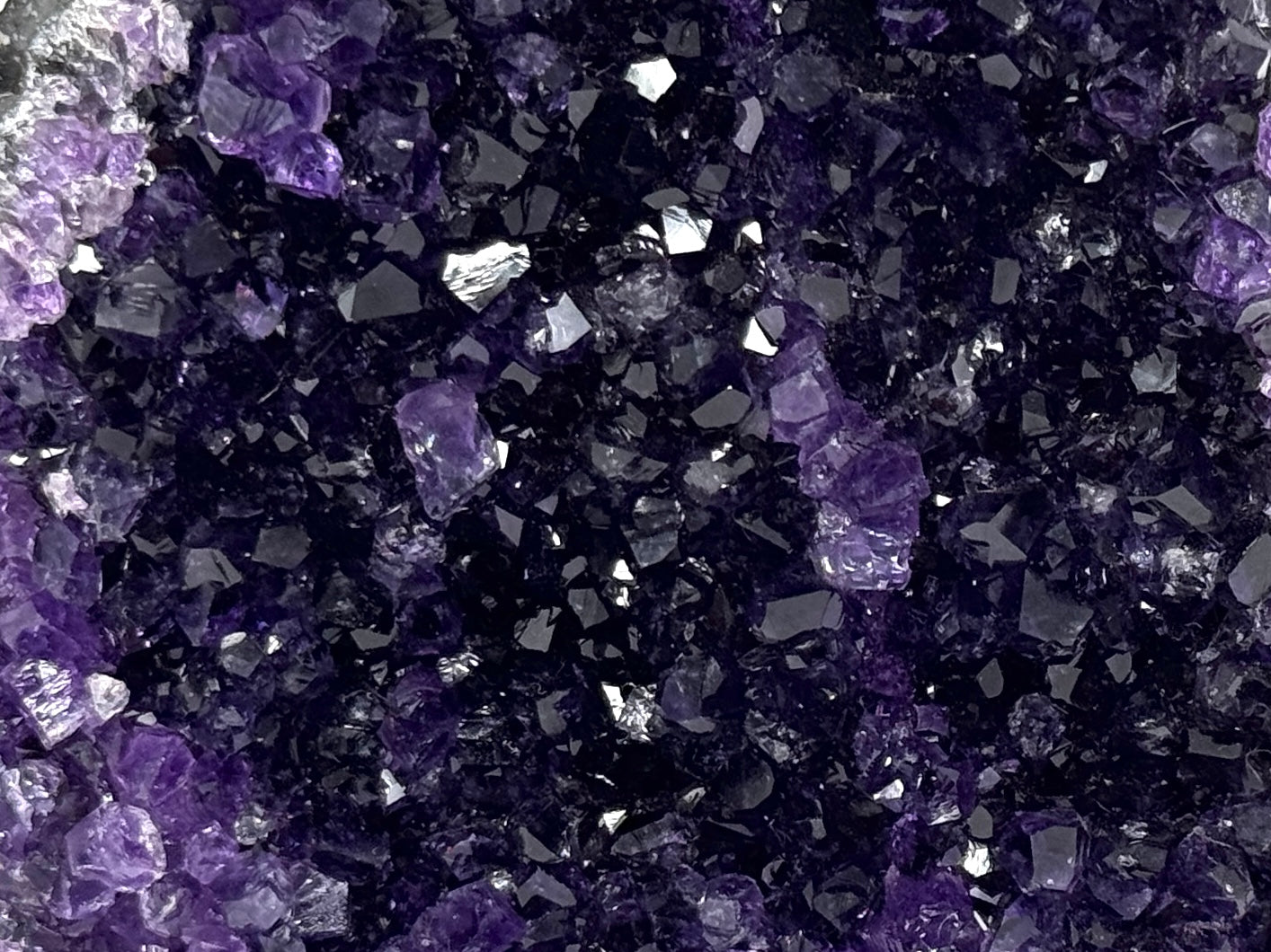 Amethyst Crystal Stand Up 6.4cm