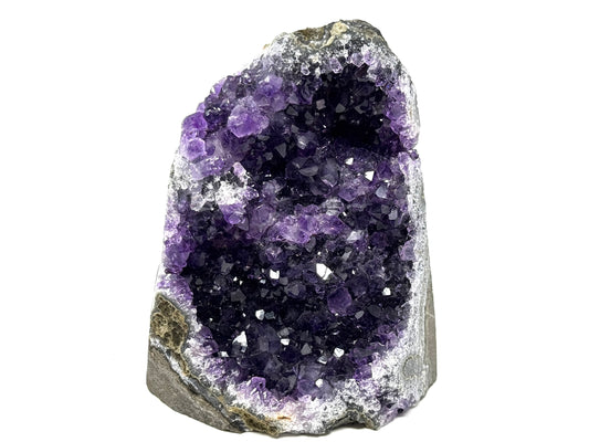 Amethyst Crystal Stand Up 8.4cm