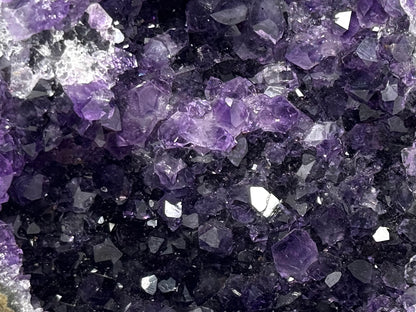 Amethyst Crystal Stand Up 8.4cm