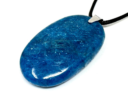 Blue Apatite pendant 4.8cm