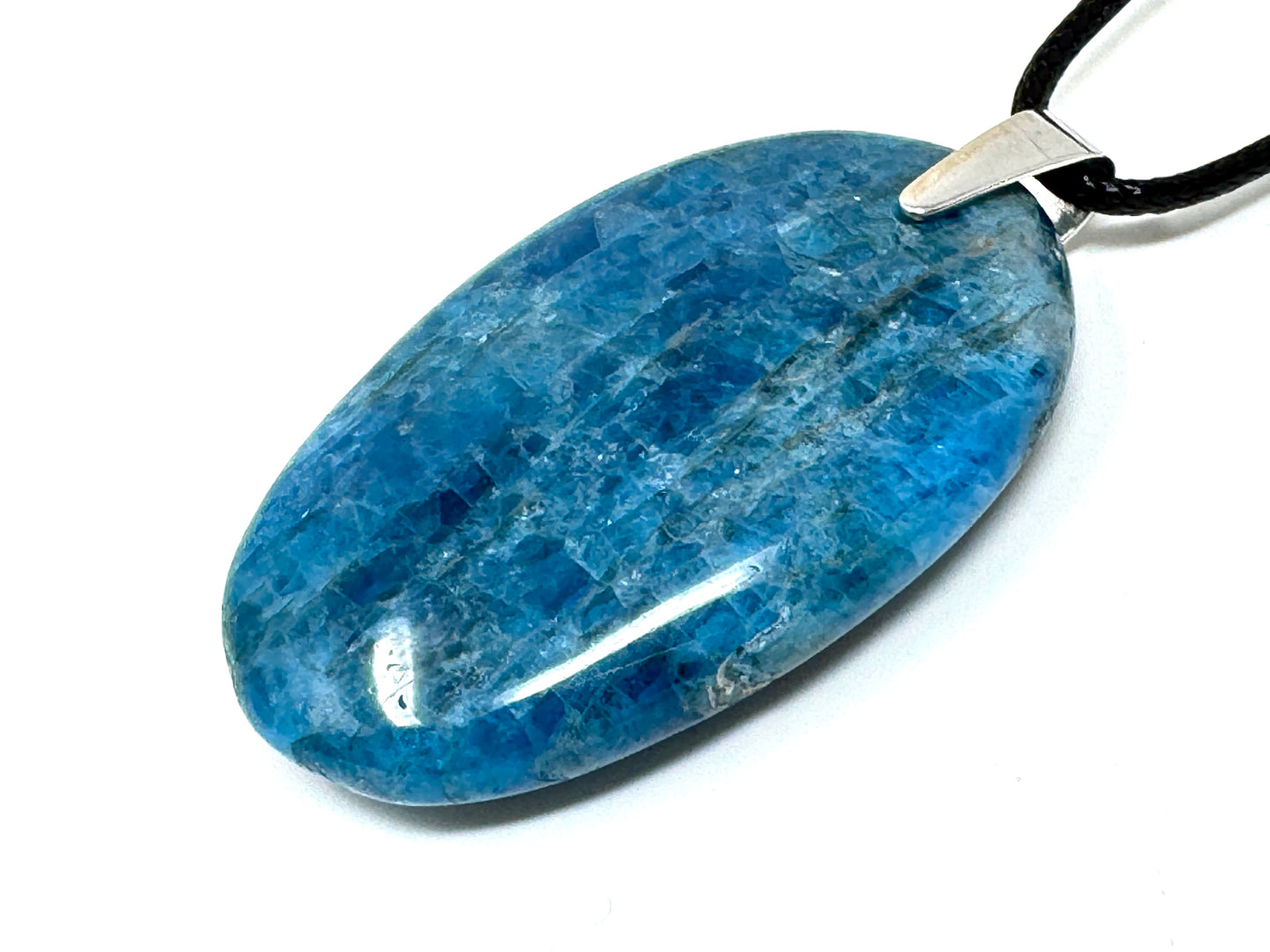 Blue Apatite pendant 4.6cm