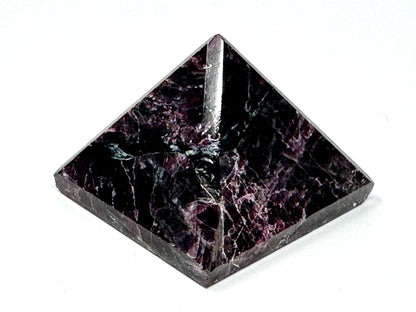 Garnet Crystal Pyramid 4.5cm