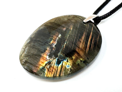Labradorite Pendant Oval 4.6cm