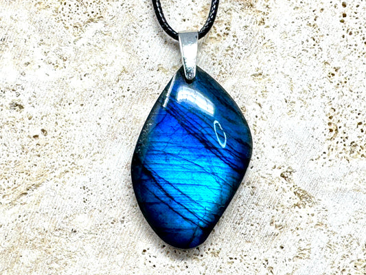 Labradorite Pendant Free Shape 4.2cm