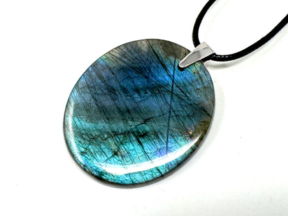 Labradorite Pendant Oval 4.4cm