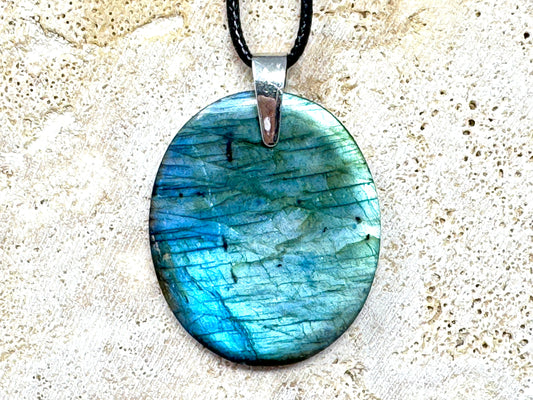 Labradorite Pendant Oval 3.7cm