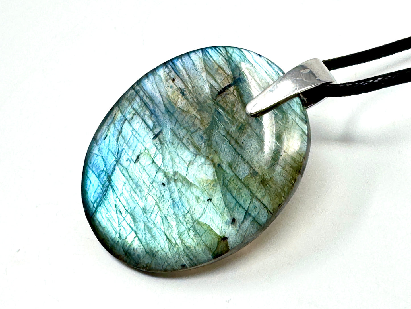 Labradorite Pendant Oval 3.7cm