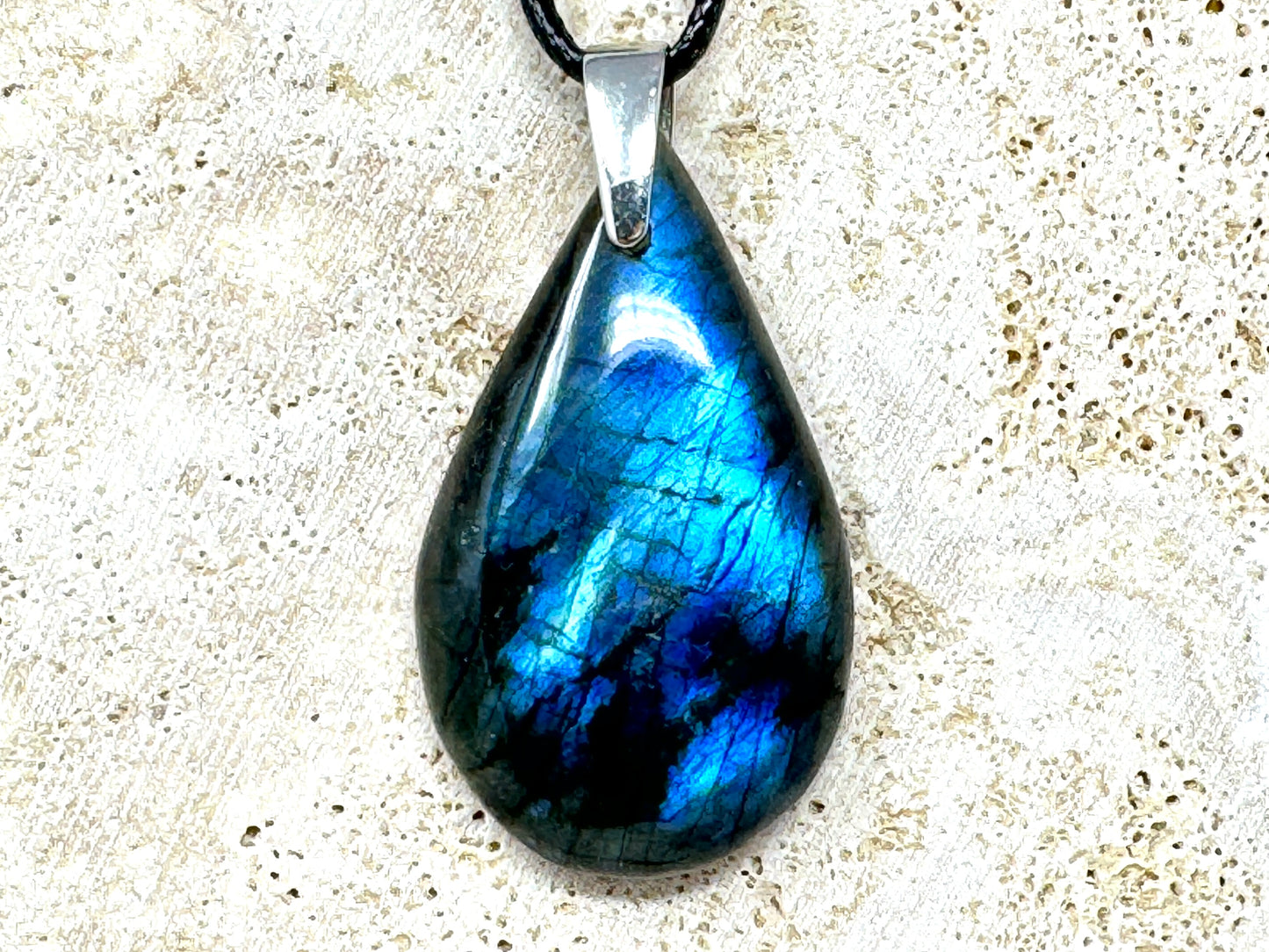 Labradorite Pendant Free Shape 4.2cm