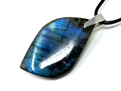 Labradorite Pendant Free Shape 4.3cm