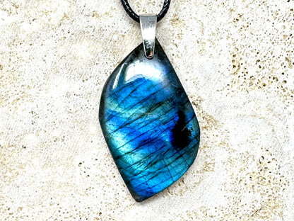 Labradorite Pendant Free Shape 4.3cm