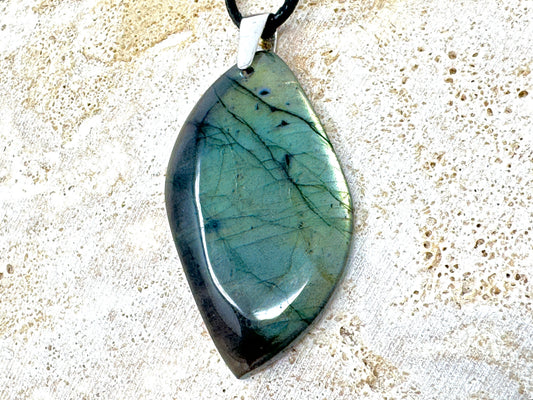 Labradorite Pendant Free Shape 4.9cm