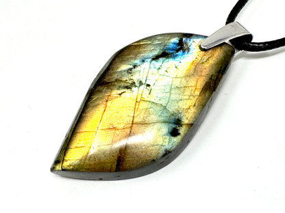 Labradorite Pendant Free Shape 4.5cm