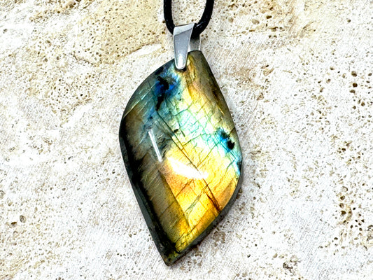 Labradorite Pendant Free Shape 4.5cm