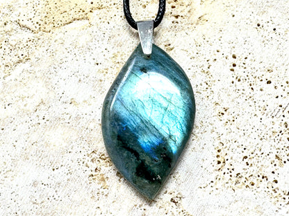 Labradorite Pendant Free Shape 4.2cm