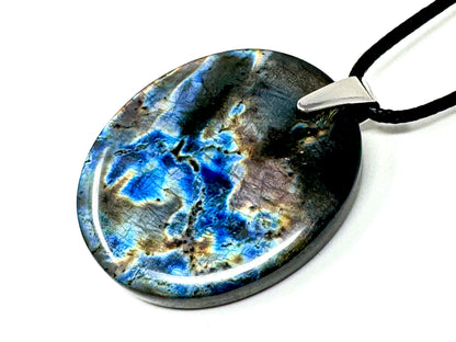 Large Rainbow Labradorite Pendant Oval 4cm