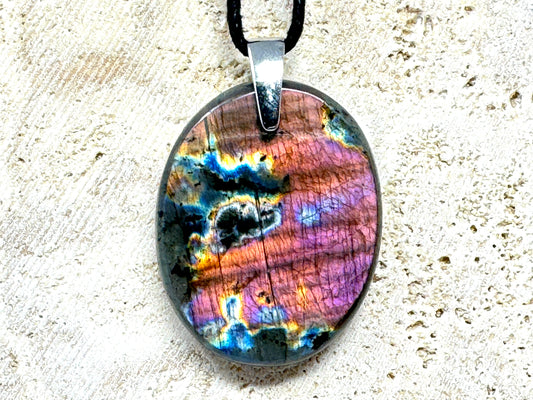 Purple Labradorite Pendant Oval 3.5cm