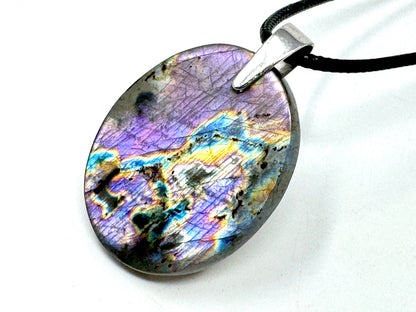 Purple Labradorite Pendant Oval 3.6cm