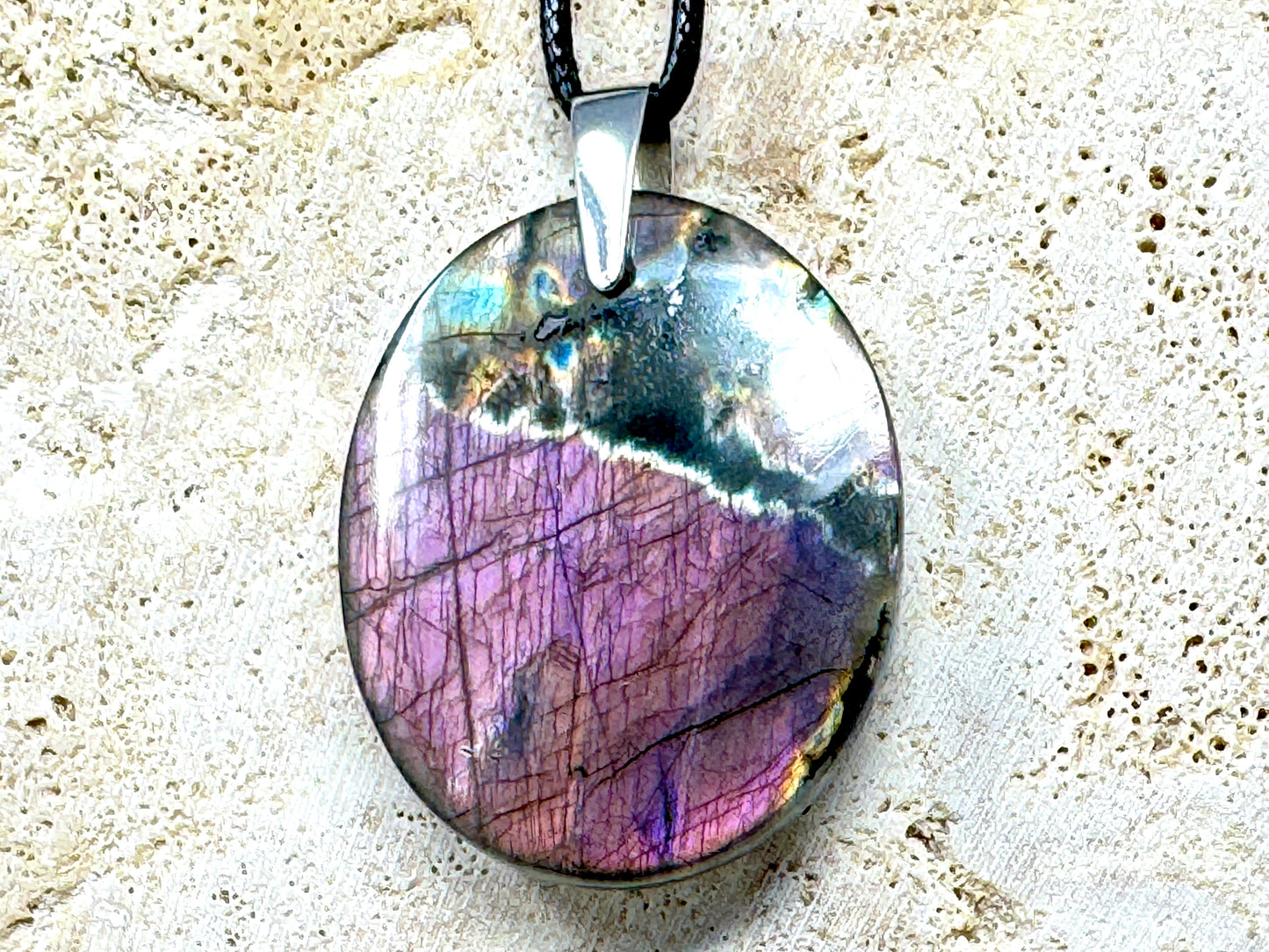Purple Labradorite Pendant Oval 4.1cm