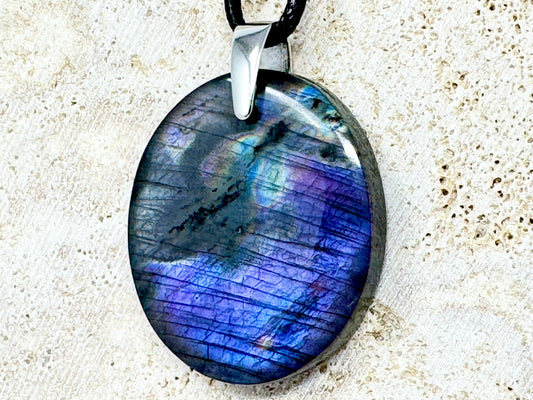 Purple Labradorite Pendant Oval 3.6cm