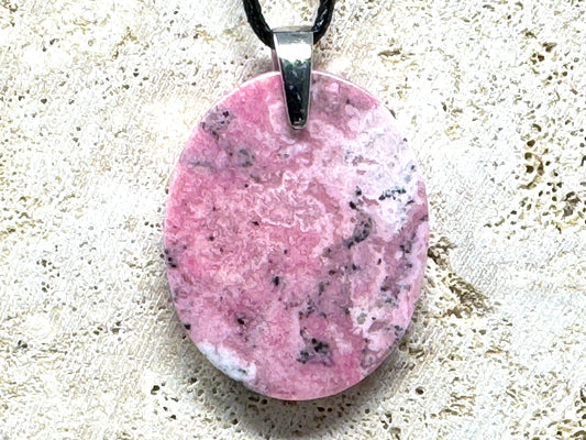 Rhodonite Pendant 3.7cm