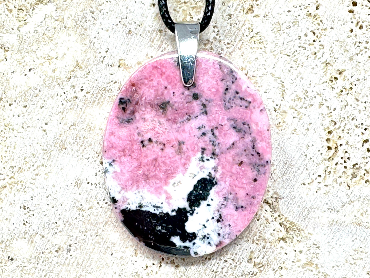 Rhodonite Pendant 3.7cm