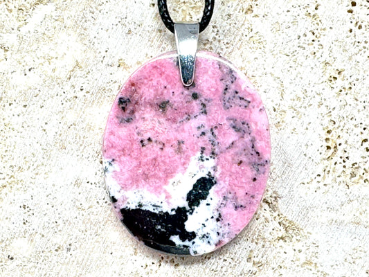 Rhodonite Pendant 3.7cm