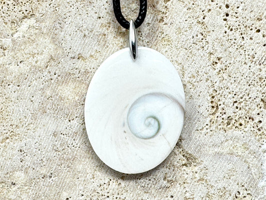 Shiva Shell Pendant Oval 3.5cm