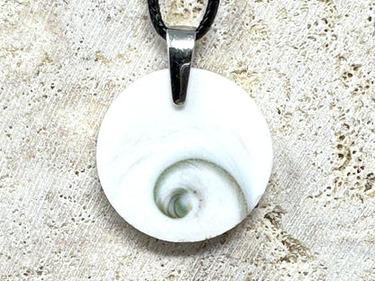 Shiva Shell Pendant Round 2.7cm