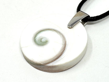 Shiva Shell Pendant Round 2.7cm