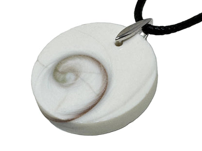 Shiva Shell Pendant Round 2.6cm