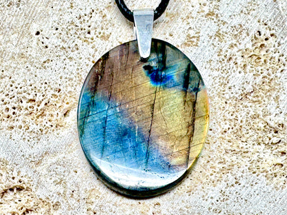 Labradorite Pendant Oval 3.6cm