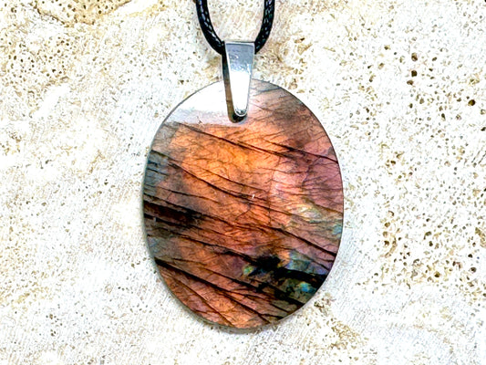SunsetLabradorite Pendant Oval 4cm