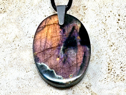 SunsetLabradorite Pendant Oval 3.4cm