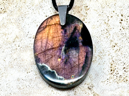 SunsetLabradorite Pendant Oval 3.4cm