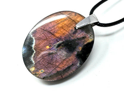SunsetLabradorite Pendant Oval 3.4cm