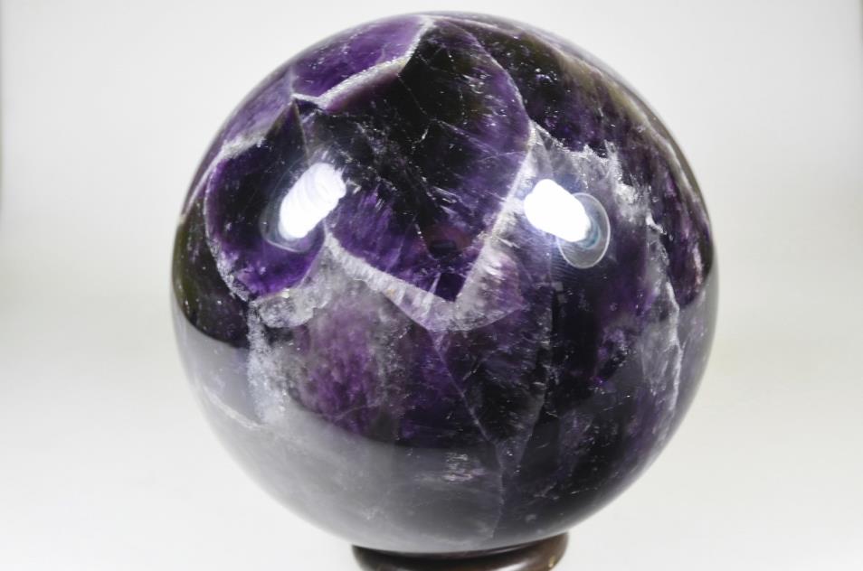 Amethyst Quartz Sphere 12.2cm | Image 1