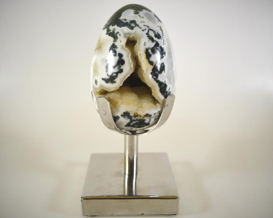Moss Agate Egg 20.5cm | Image 1