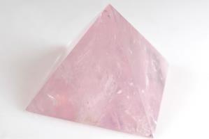 Rose Quartz Pyramid 5.3cm | Image 4