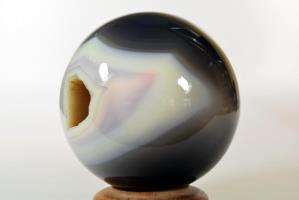 Agate Sphere 9cm | Image 2