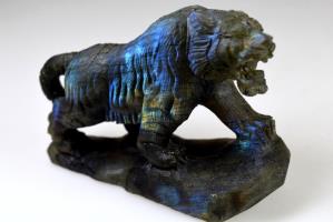 Labradorite Tiger Carving 10.4cm | Image 3